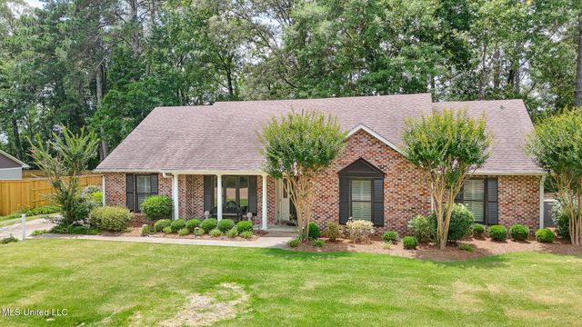 697 Country Place Drive, Pearl, MS 39208