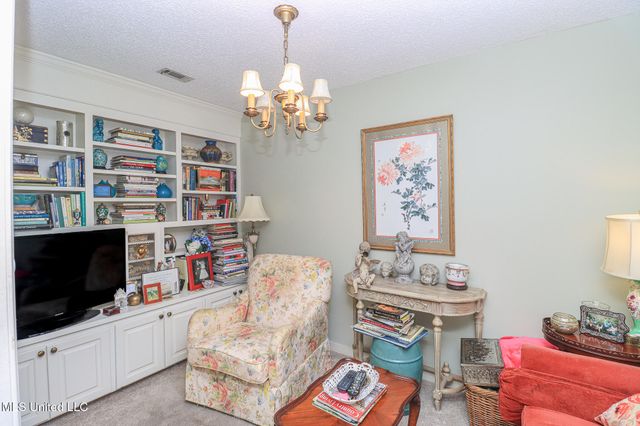 697 Country Place Drive, Pearl, MS 39208