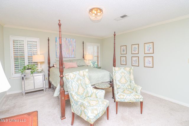 697 Country Place Drive, Pearl, MS 39208