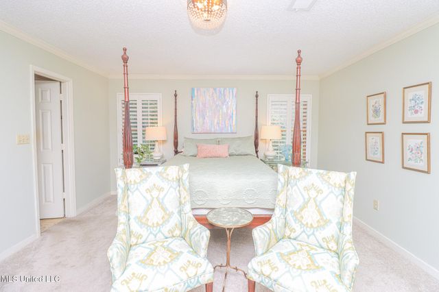 697 Country Place Drive, Pearl, MS 39208