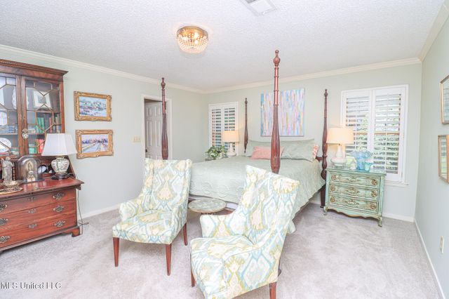 697 Country Place Drive, Pearl, MS 39208