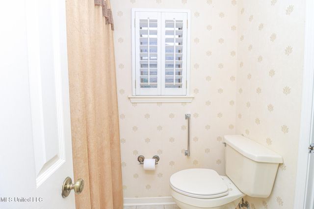 697 Country Place Drive, Pearl, MS 39208