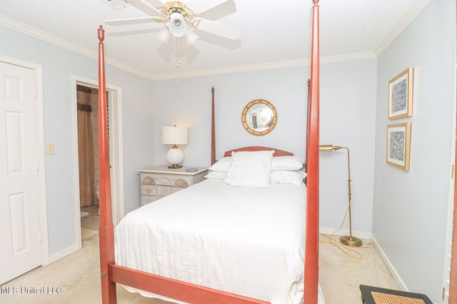 697 Country Place Drive, Pearl, MS 39208