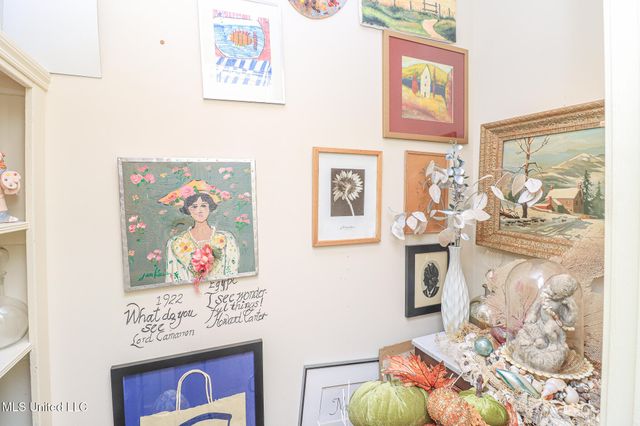 697 Country Place Drive, Pearl, MS 39208