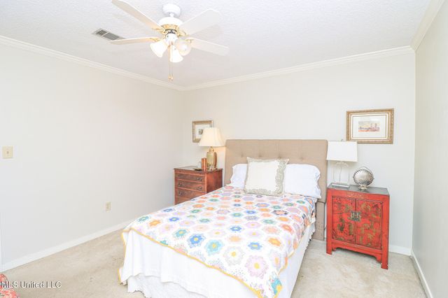 697 Country Place Drive, Pearl, MS 39208