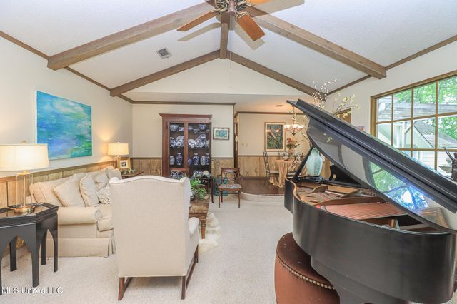 697 Country Place Drive, Pearl, MS 39208