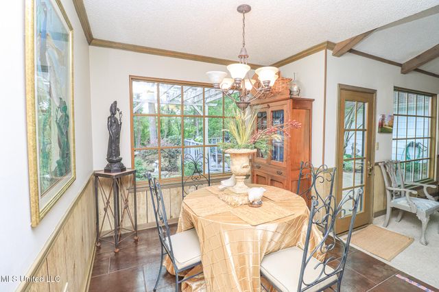 697 Country Place Drive, Pearl, MS 39208