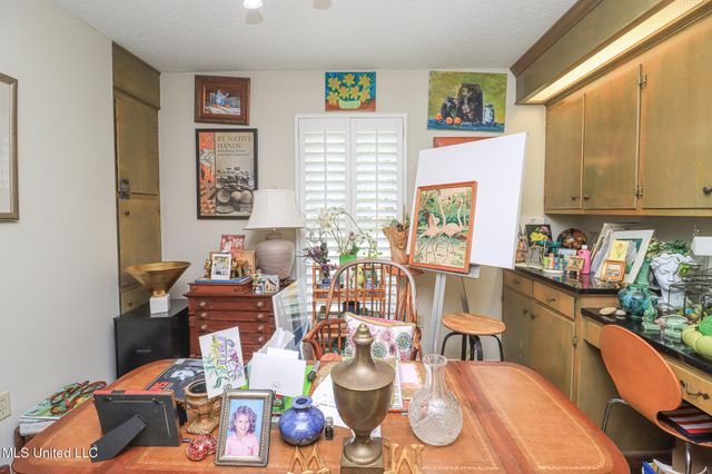 697 Country Place Drive, Pearl, MS 39208