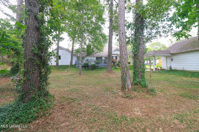 697 Country Place Drive, Pearl, MS 39208