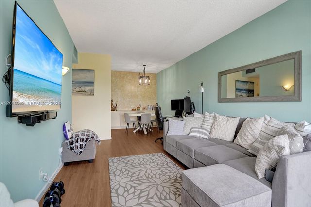 400 N Riverside Dr 514, Pompano Beach, FL 33062