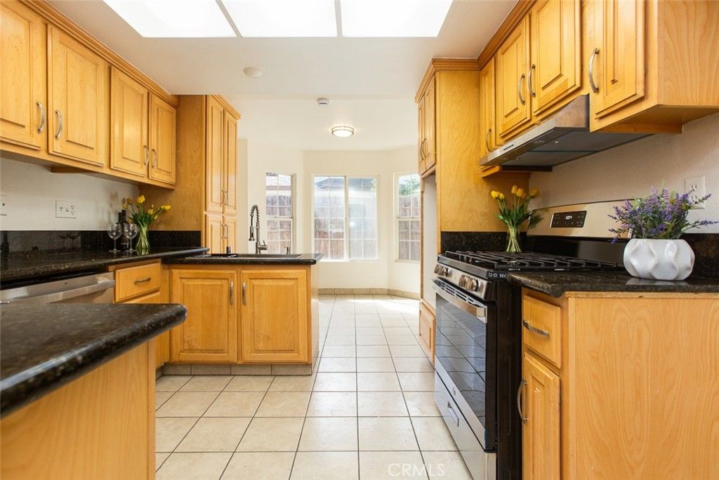 Image 12 of property listing at 3790 Nuttree, Riverside, CA 92501