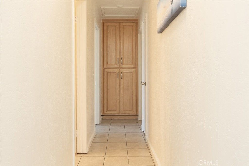 Image 14 of property listing at 3790 Nuttree, Riverside, CA 92501