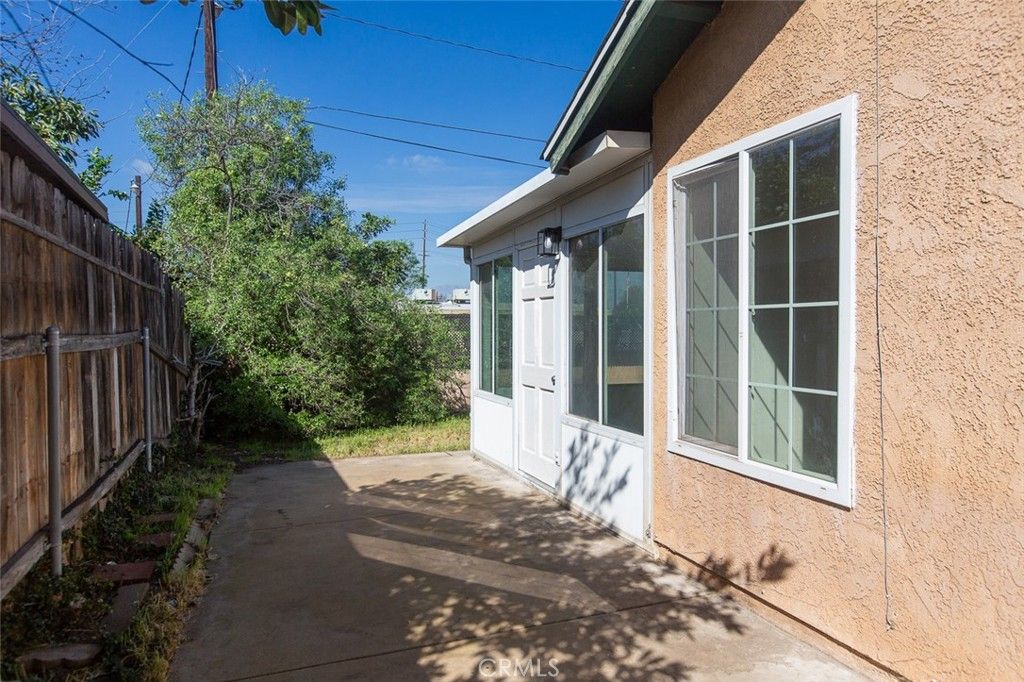 Image 29 of property listing at 3790 Nuttree, Riverside, CA 92501