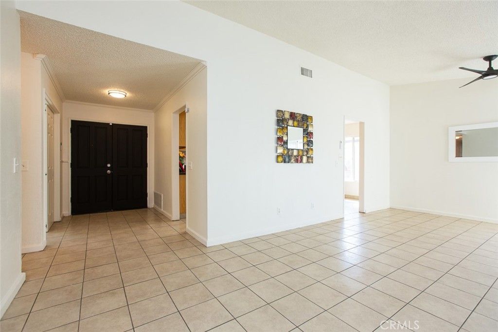 Image 5 of property listing at 3790 Nuttree, Riverside, CA 92501