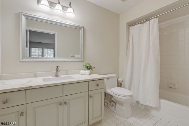 3 Connet Ln, Mendham Twp., NJ 07945