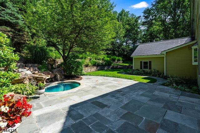 3 Connet Ln, Mendham Twp., NJ 07945