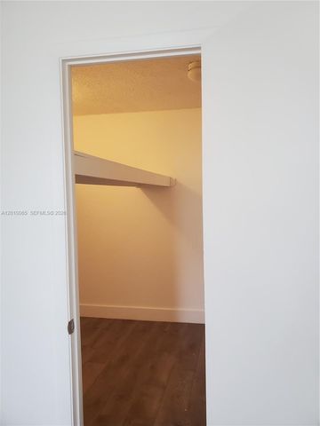 496 NW 165th St Rd D-412, Miami, FL 33169