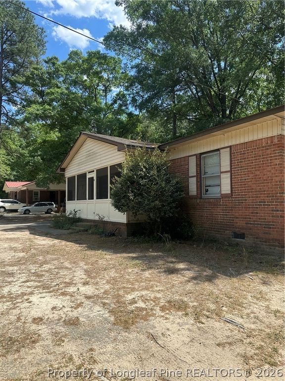 109 W Chestnut Street, Maxton, NC 28364 — photo 2