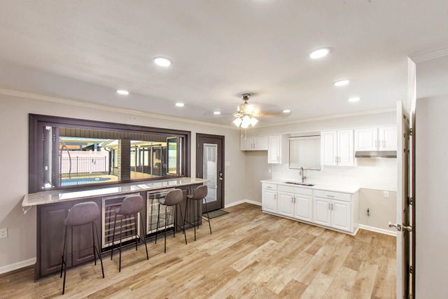 3912 Benton Dr, Bourg, LA 70343