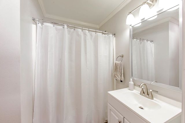 3912 Benton Dr, Bourg, LA 70343