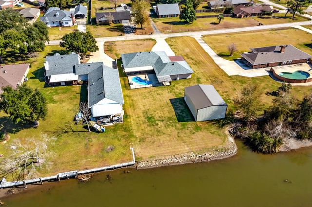 3912 Benton Dr, Bourg, LA 70343