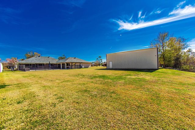 3912 Benton Dr, Bourg, LA 70343