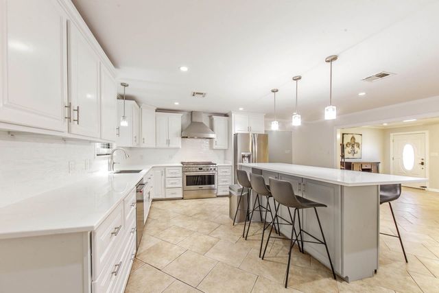 3912 Benton Dr, Bourg, LA 70343