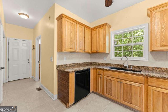 95 Oak Creek Way, Dawsonville, GA 30534