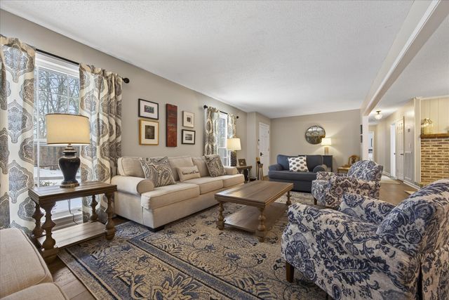 432 Rivermont Dr, Clarksville, TN 37043