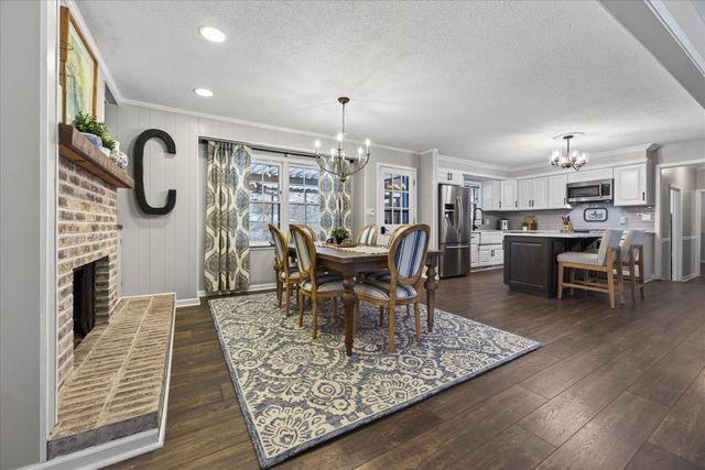 432 Rivermont Dr, Clarksville, TN 37043