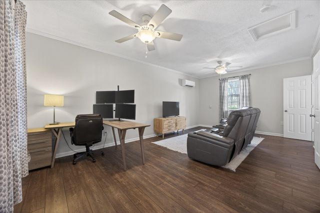 432 Rivermont Dr, Clarksville, TN 37043