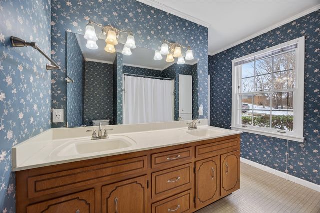 432 Rivermont Dr, Clarksville, TN 37043