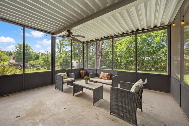 432 Rivermont Dr, Clarksville, TN 37043