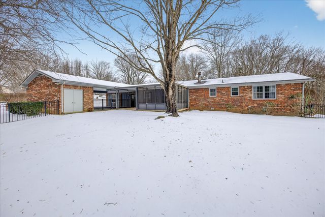 432 Rivermont Dr, Clarksville, TN 37043