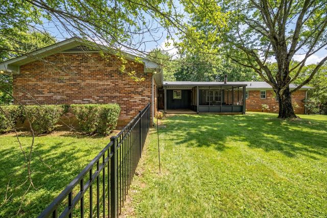 432 Rivermont Dr, Clarksville, TN 37043