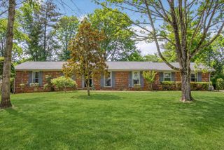 432 Rivermont Dr, Clarksville, TN 37043