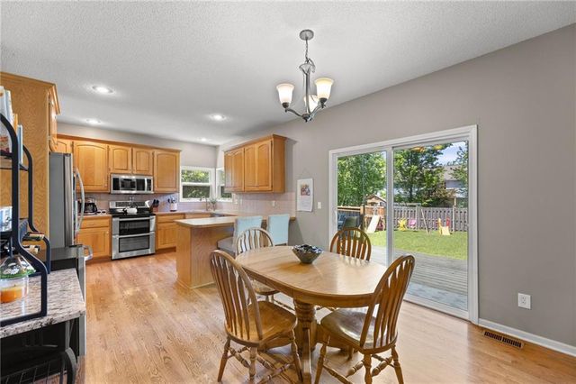 18844 W 160th Terrace, Olathe, KS 66062