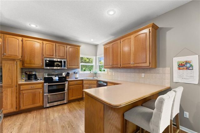 18844 W 160th Terrace, Olathe, KS 66062
