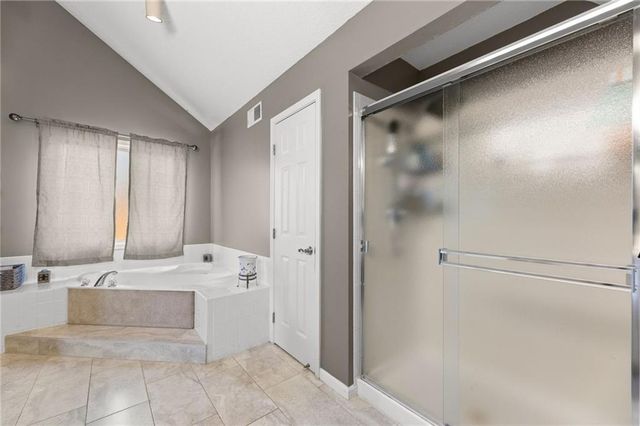 18844 W 160th Terrace, Olathe, KS 66062