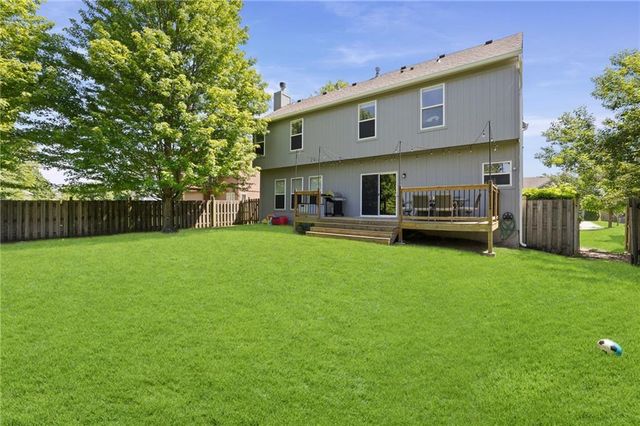 18844 W 160th Terrace, Olathe, KS 66062