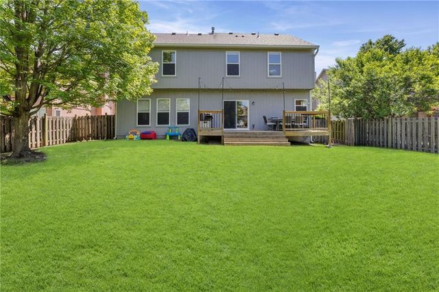 18844 W 160th Terrace, Olathe, KS 66062