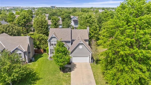 18844 W 160th Terrace, Olathe, KS 66062
