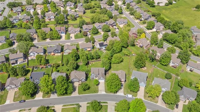 18844 W 160th Terrace, Olathe, KS 66062