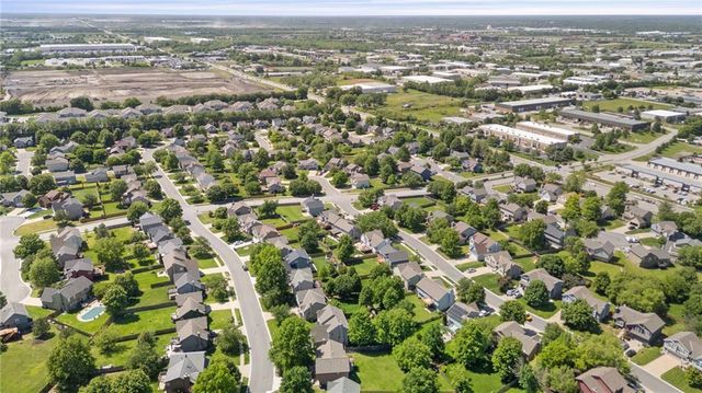 18844 W 160th Terrace, Olathe, KS 66062
