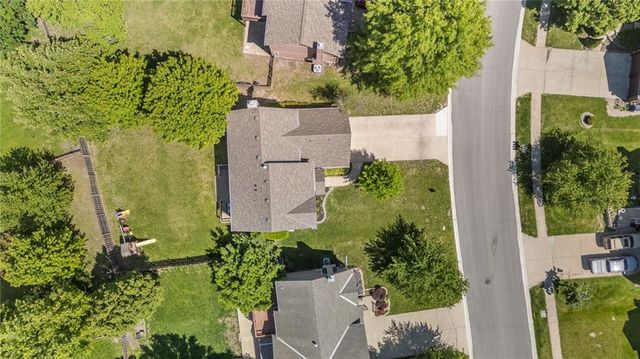 18844 W 160th Terrace, Olathe, KS 66062