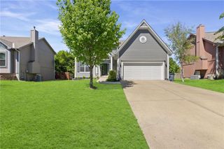 18844 W 160th Terrace, Olathe, KS 66062