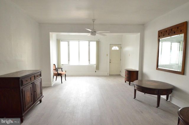 7246 GRAYS AVE, Philadelphia, PA 19142