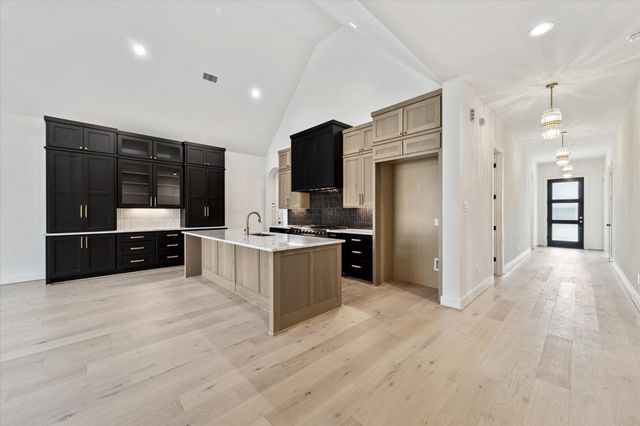 422 Venado View Court, Conroe, TX 77304
