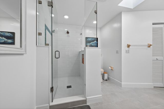 8166 N 155th Place, Palm Beach Gardens, FL 33418