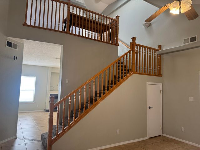 8808 Vallejo Place NE, Albuquerque, NM 87122